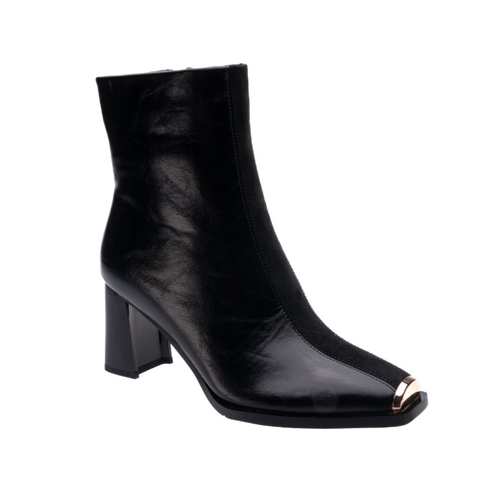 Stylish Contemporary Womens Warm Black Leather High Heel Ankle Chunky Boots